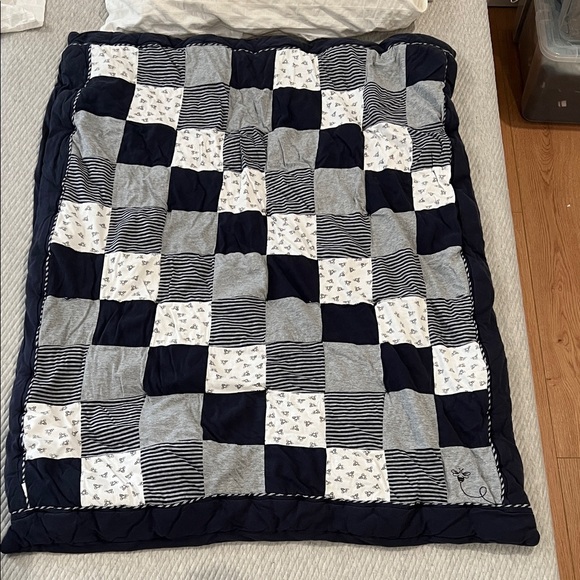 Burt's Bees Baby Reversible 100% Organic Cotton Thick Quilt Blanket - Picture 2 of 9